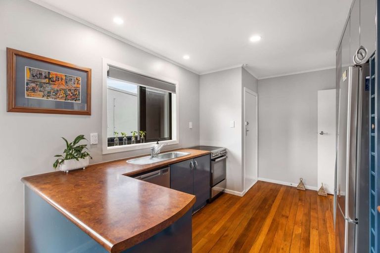 Photo of property in 34 Wyllie Road, Papatoetoe, Auckland, 2025