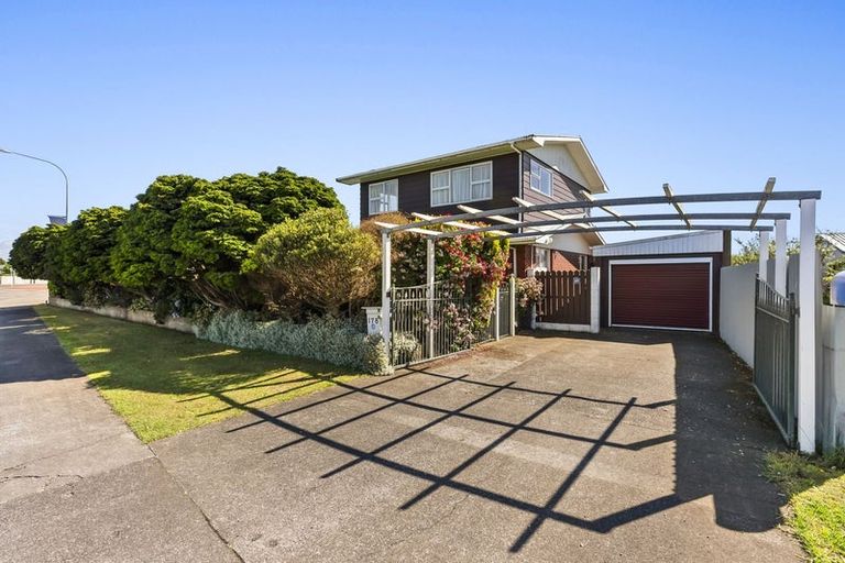 Photo of property in 178 Glover Road, Hawera, 4610