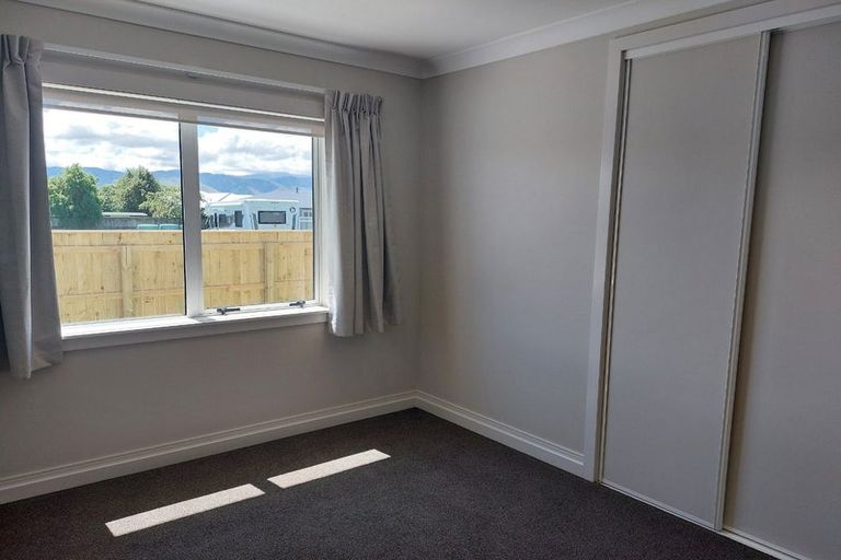 Photo of property in 5 Danske Close, Carterton, 5713