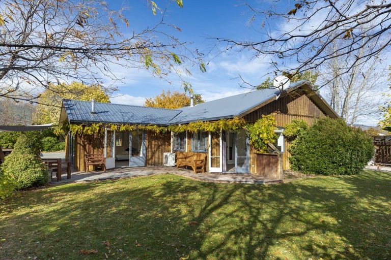 Photo of property in 22 Melmore Terrace, Cromwell, 9310