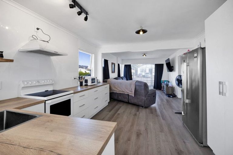 Photo of property in 194 Saint Aubyn Street, New Plymouth, 4310