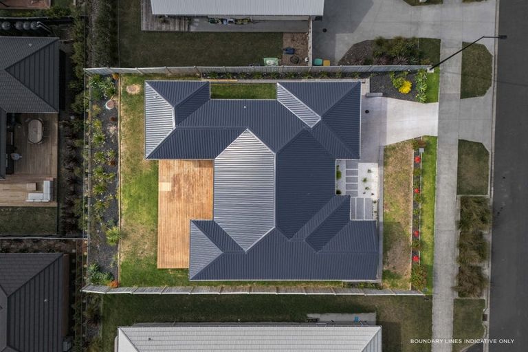 Photo of property in 7 Awa Avenue, Helensville, 0800