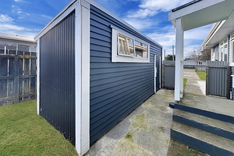 Photo of property in 16 Forth Street, Levin, 5510
