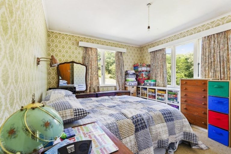 Photo of property in 69 Kahu Road, Paremata, Porirua, 5024