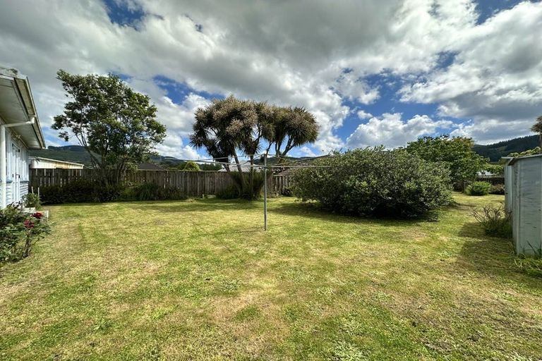Photo of property in 122 Mcleod Street, Elderslea, Upper Hutt, 5018
