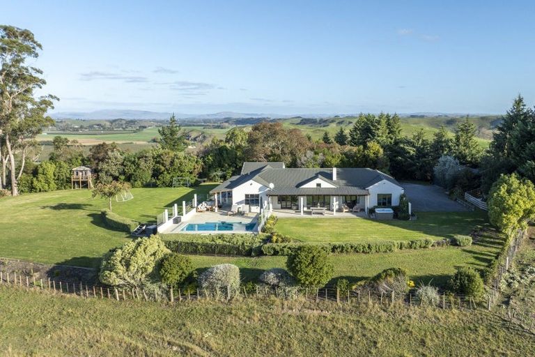 Photo of property in 266 Moteo Pa Road, Puketapu, Napier, 4183
