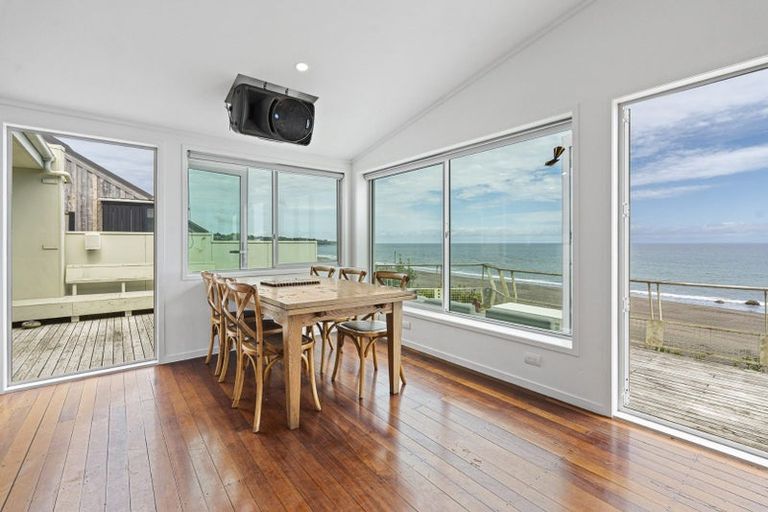 Photo of property in 43 Messenger Terrace, Oakura, 4314