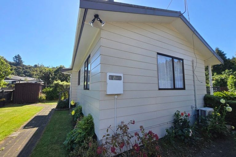 Photo of property in 68 Stokes Valley Road, Stokes Valley, Lower Hutt, 5019