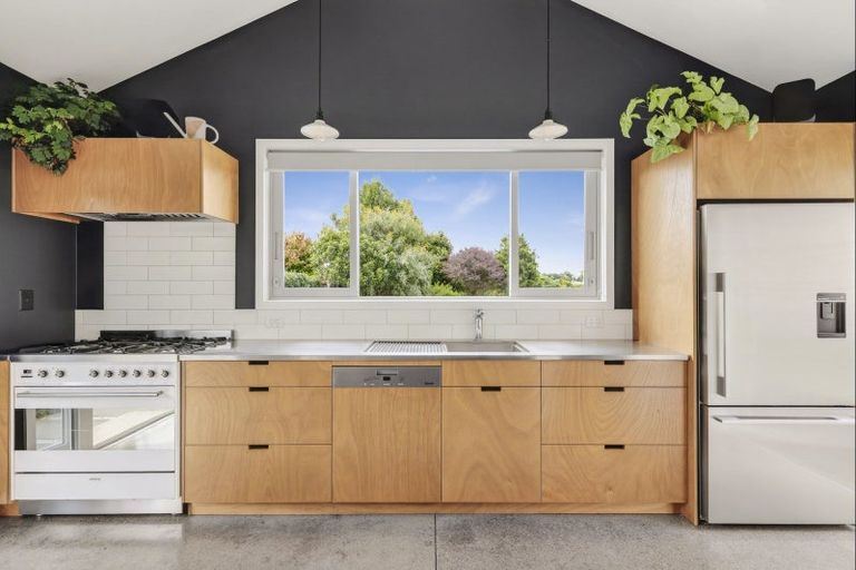 Photo of property in 33 Jarrett Terrace, Leamington, Cambridge, 3432