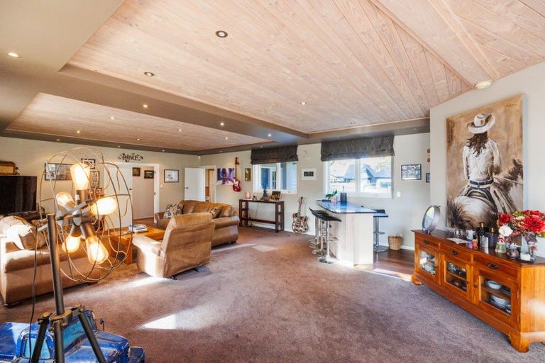 Photo of property in 43 Te Awe Awe Street, Hokowhitu, Palmerston North, 4410