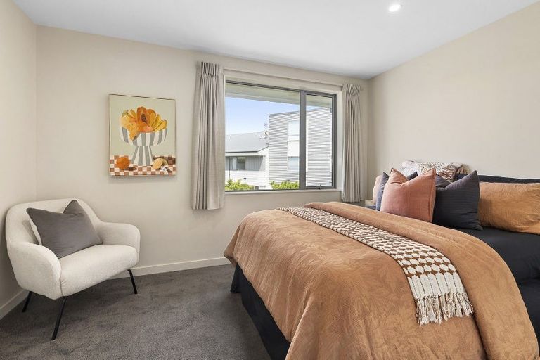 Photo of property in 9/2 Stone Street, Miramar, Wellington, 6022