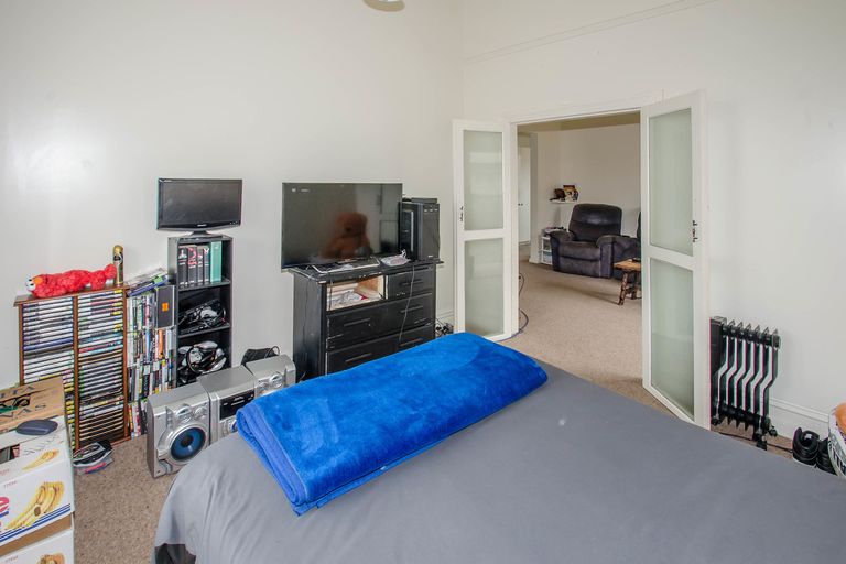 Photo of property in 32 Cutten Street, South Dunedin, Dunedin, 9012