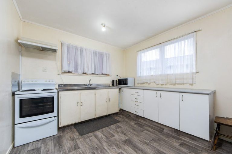Photo of property in 27 President Avenue, Papakura, 2110