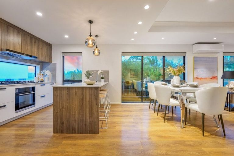 Photo of property in 7 Kaimai Avenue, Massey, Auckland, 0614