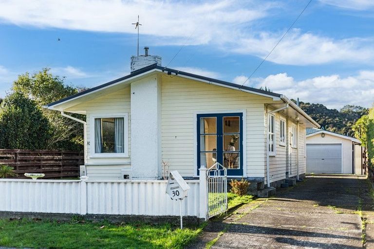 Photo of property in 30 Karamu Crescent, Wainuiomata, Lower Hutt, 5014