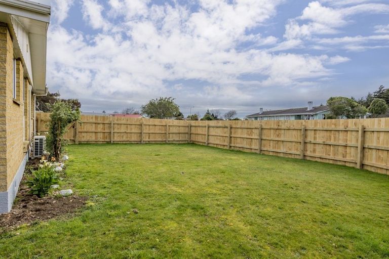 Photo of property in 42 Hinemoa Street, Levin, 5510