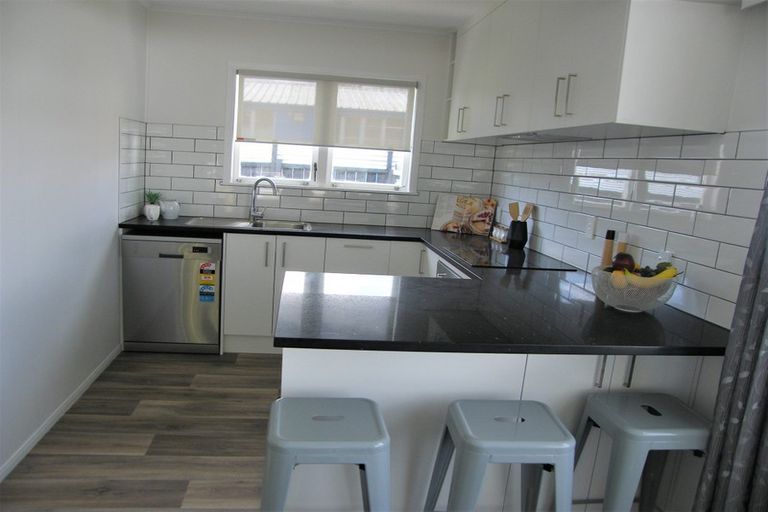 Photo of property in 1/150 Porchester Road, Papakura, 2110