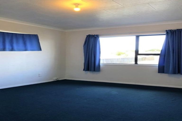 Photo of property in 27 Silverstone Place, Henderson, Auckland, 0612