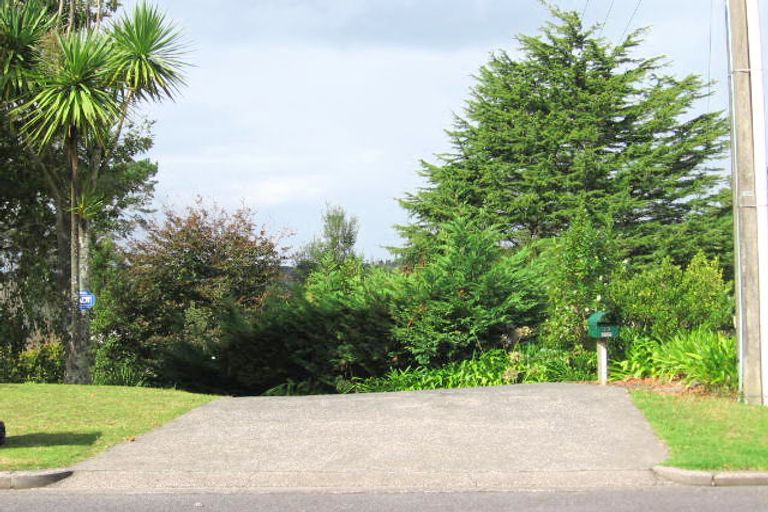 Photo of property in 12 Shetland Street, Glen Eden, Auckland, 0602