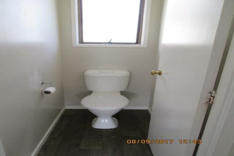 Photo of property in 7 Adam Sunde Place, Glen Eden, Auckland, 0602