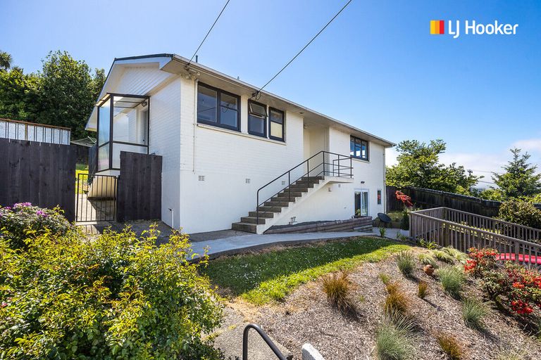 Photo of property in 4 Hanlon Street, Halfway Bush, Dunedin, 9010
