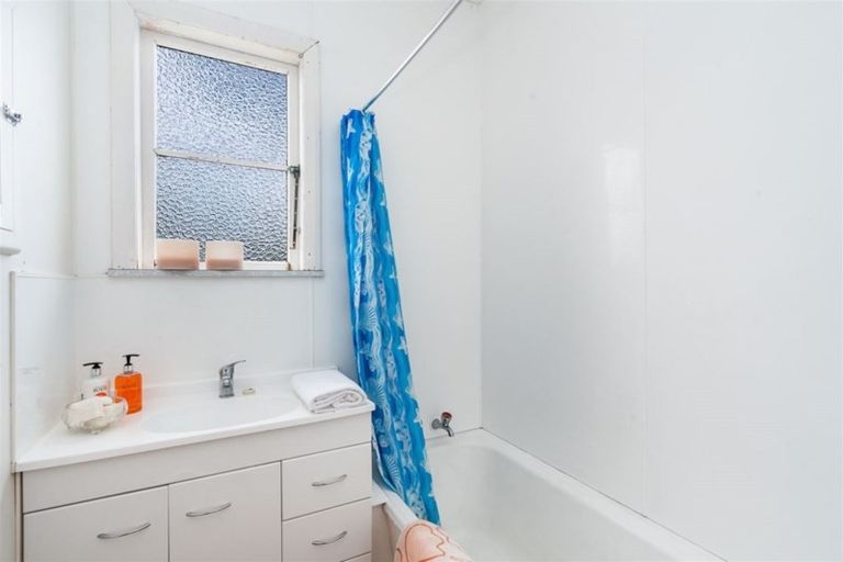 Photo of property in 11 Churchill Street, Kensington, Whangarei, 0112