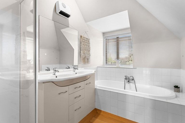 Photo of property in 177 Blighs Road, Strowan, Christchurch, 8052