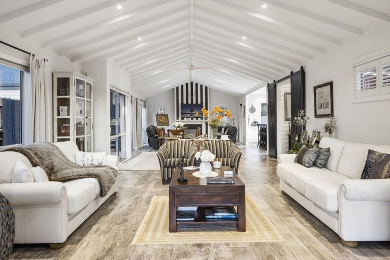 Photo of property in 31 Maria Tini Drive, Papamoa Beach, Papamoa, 3118