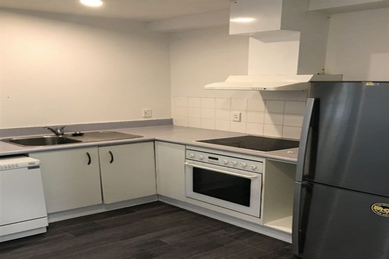 Photo of property in Courtenay Apartments, 409/120 Courtenay Place, Te Aro, Wellington, 6011