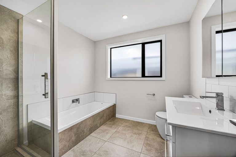 Photo of property in 54 Paparahi Place, Wainui, Silverdale, 0992