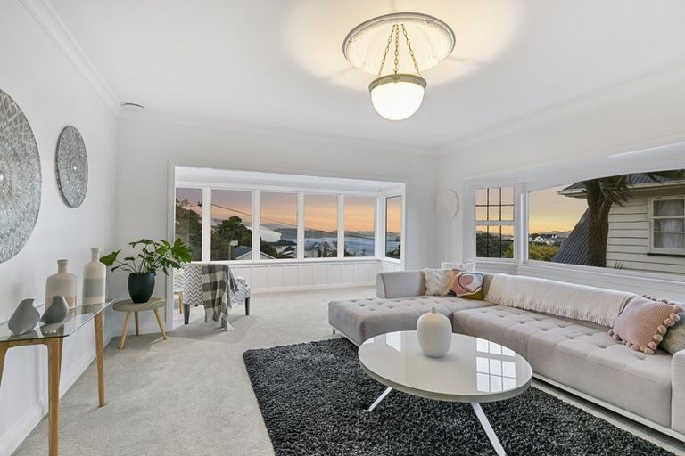 Photo of property in 7 Ranui Crescent, Khandallah, Wellington, 6035