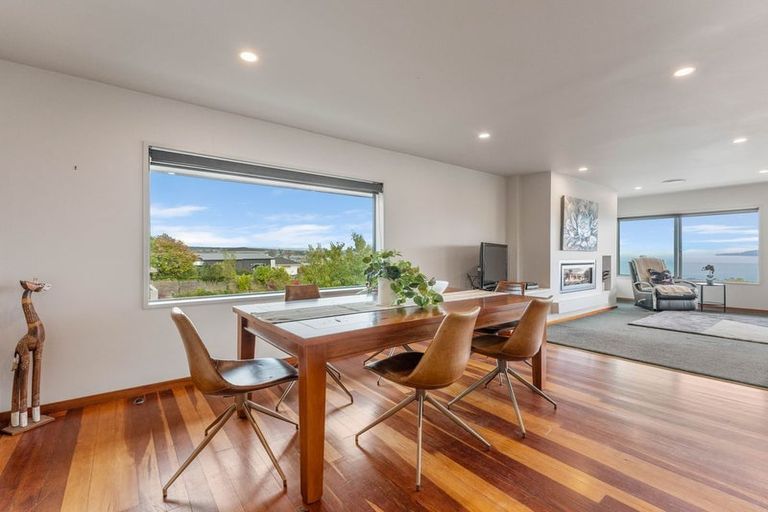 Photo of property in 174 Lake Terrace, Hilltop, Taupo, 3330