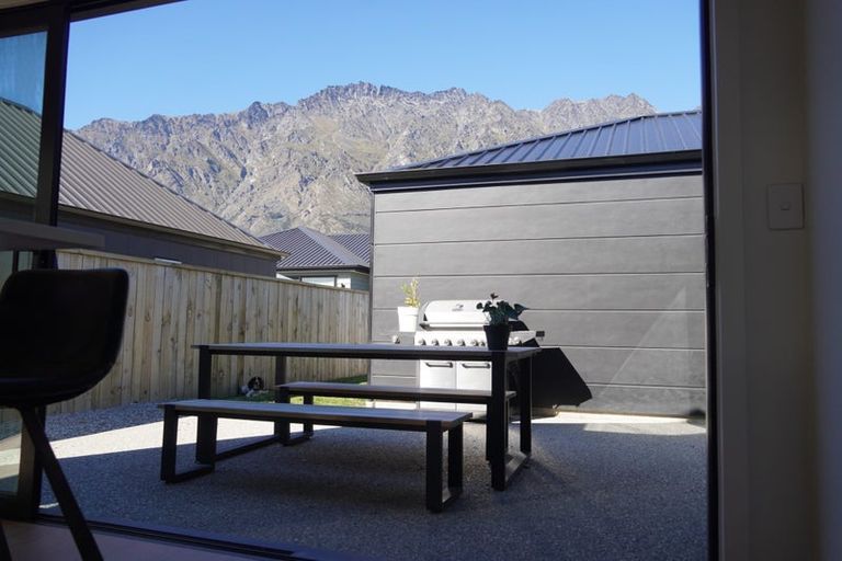 Photo of property in 93 Drysdale Road, Jacks Point, 9371