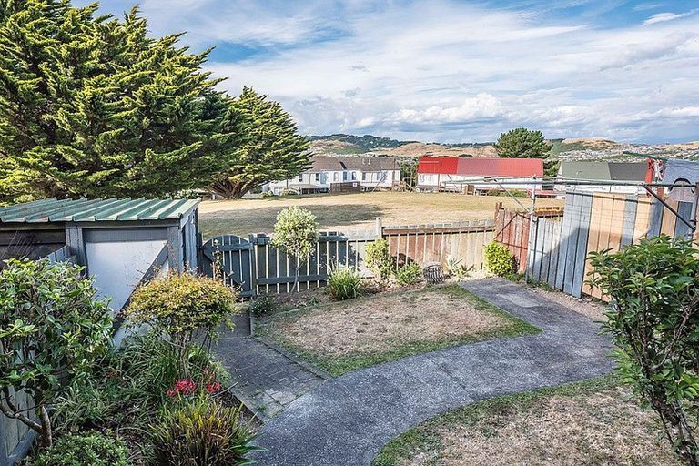 Photo of property in 72 Cunliffe Street, Churton Park, Wellington, 6037
