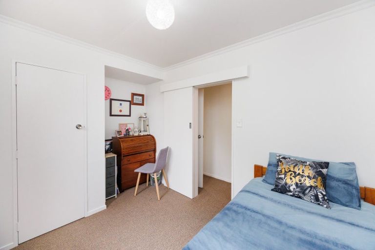 Photo of property in 121 Ruamahanga Crescent, Terrace End, Palmerston North, 4410