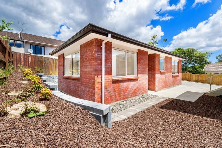 Photo of property in 65 Kurnell Drive, Botany Downs, Auckland, 2010