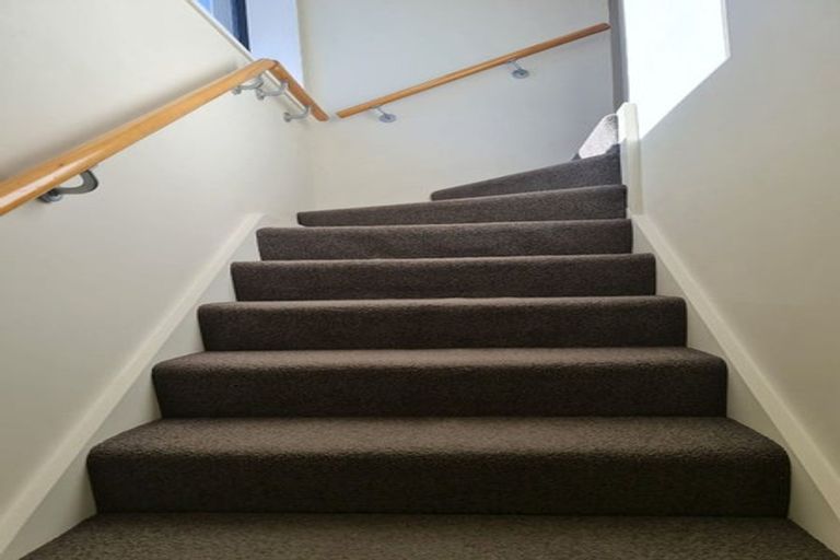 Photo of property in 300 Riccarton Road, Upper Riccarton, Christchurch, 8041