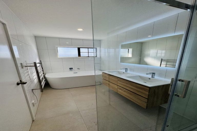 Photo of property in 2/22 Byron Avenue, Takapuna, Auckland, 0622