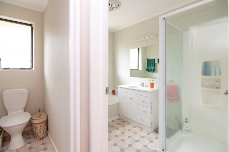 Photo of property in 12 Aspen Way, Kelvin Grove, Palmerston North, 4414