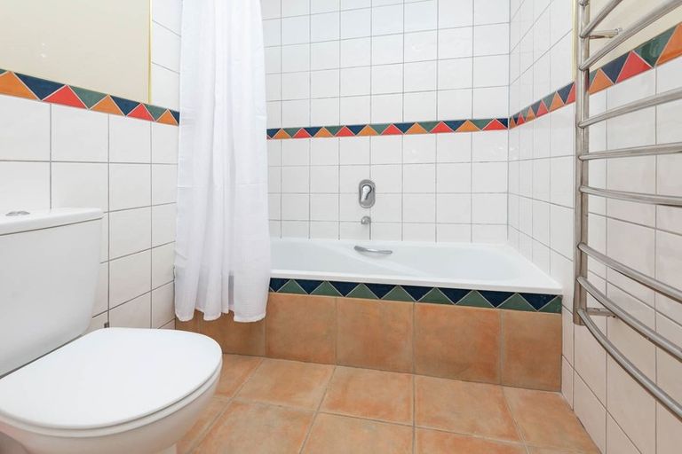 Photo of property in 18 Evelyn Road, Cockle Bay, Auckland, 2014