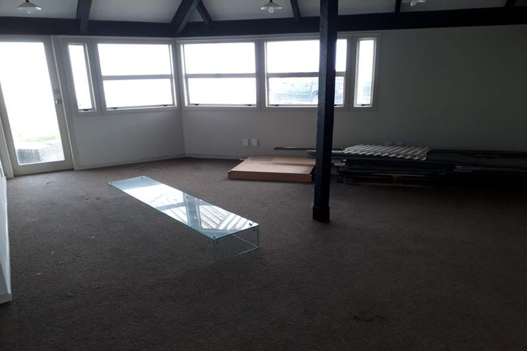 Photo of property in 2383 State Highway 2, Waipukurau, 4200
