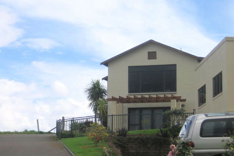 Photo of property in 52 Matipo Avenue, Pomare, Rotorua, 3015