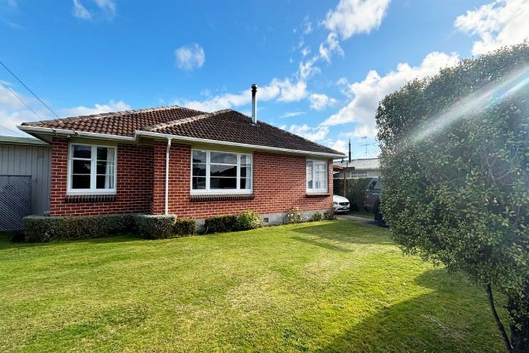 Photo of property in 2 Cole Grove, Wallaceville, Upper Hutt, 5018