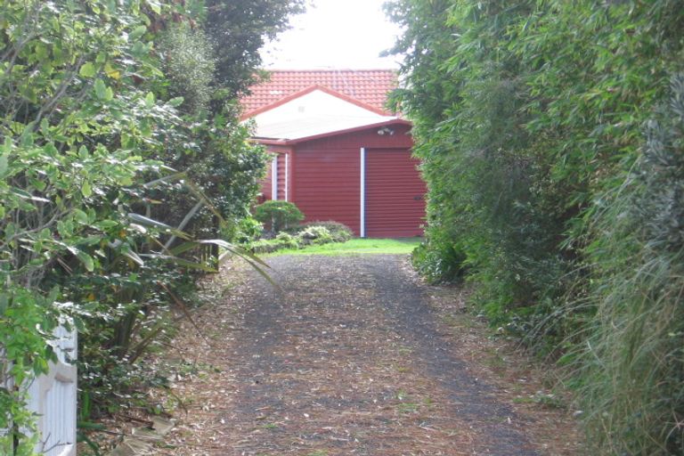 Photo of property in 271 East Coast Road, Mairangi Bay, Auckland, 0630