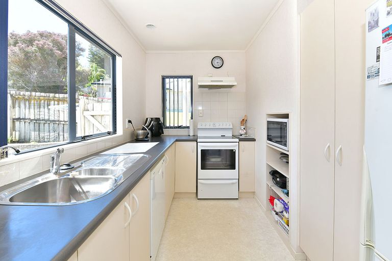 Photo of property in 62 Donald Street, Stanmore Bay, Whangaparaoa, 0932
