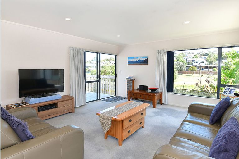 Photo of property in 62 Donald Street, Stanmore Bay, Whangaparaoa, 0932
