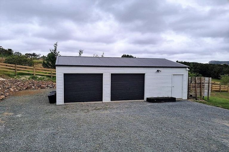 Photo of property in 581 Lawrence Road, Kaiwaka, 0573