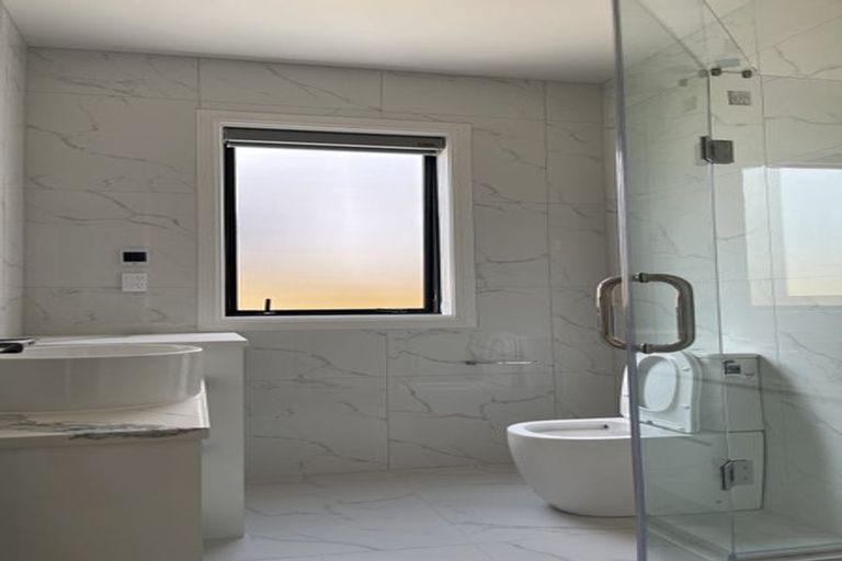 Photo of property in 14 Golden Avenue, Flat Bush, Auckland, 2019