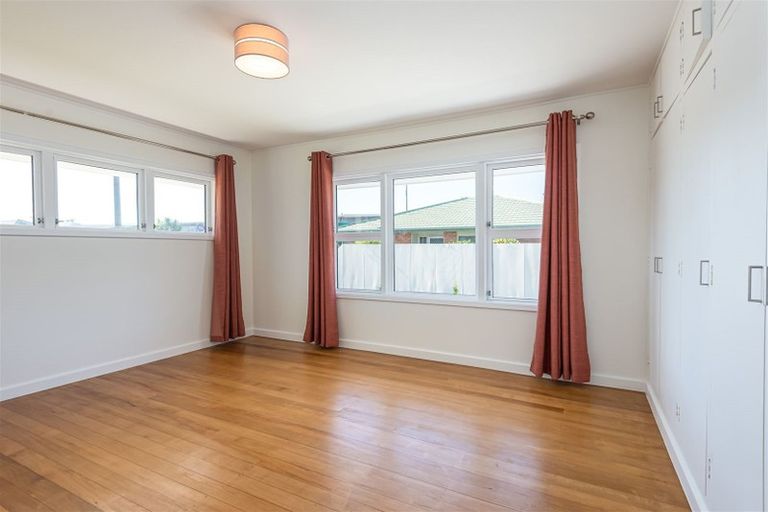 Photo of property in 82 Main North Road, Papanui, Christchurch, 8052