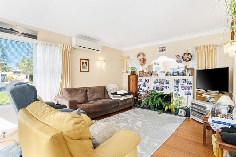 Photo of property in 27 Shortt Avenue, Mangere Bridge, Auckland, 2022